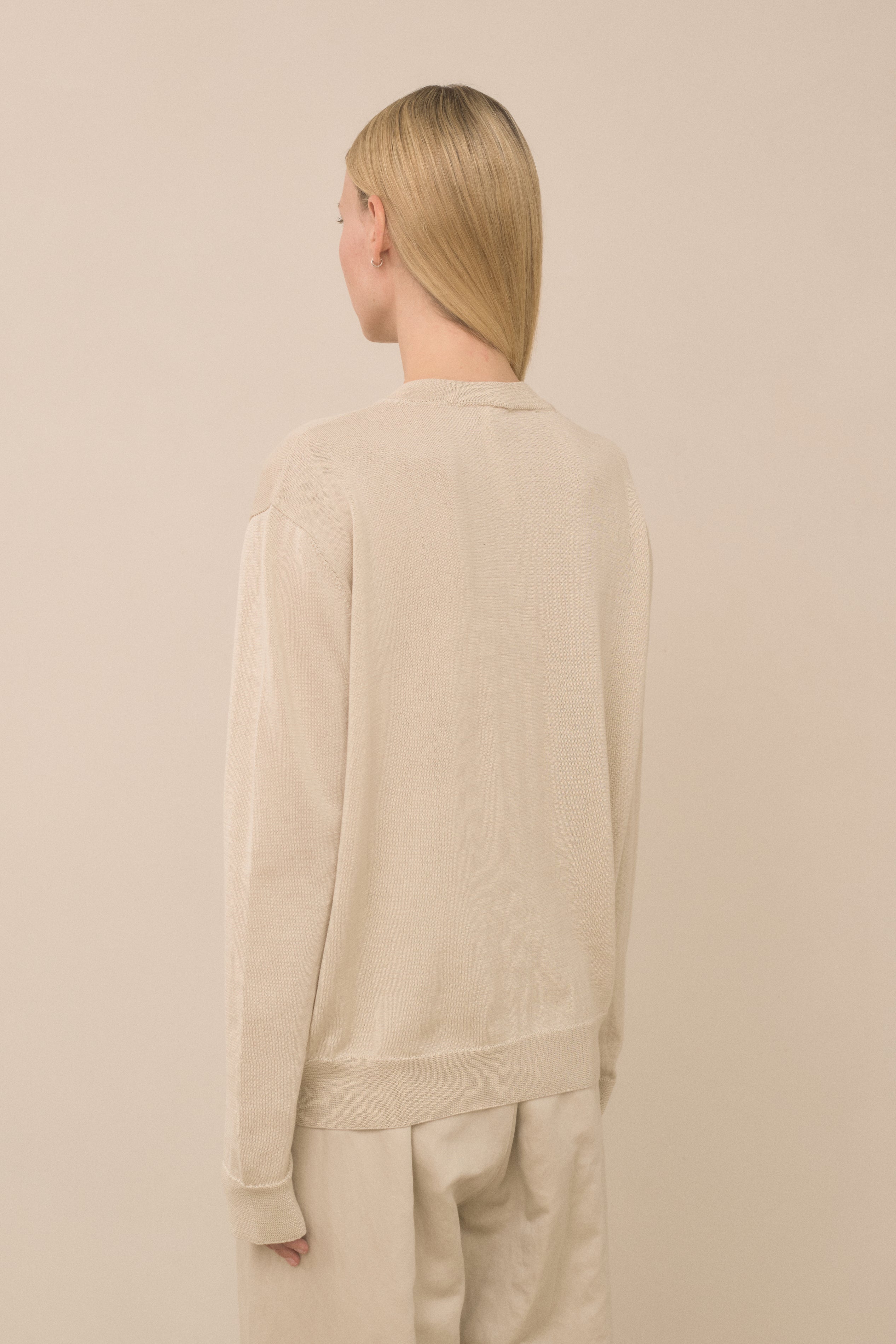 VEIL CREWNECK