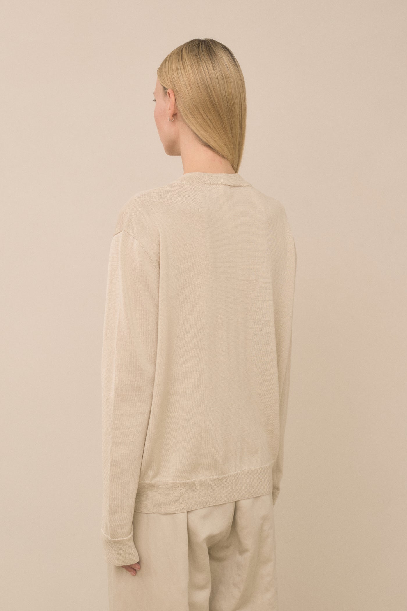 VEIL CREWNECK