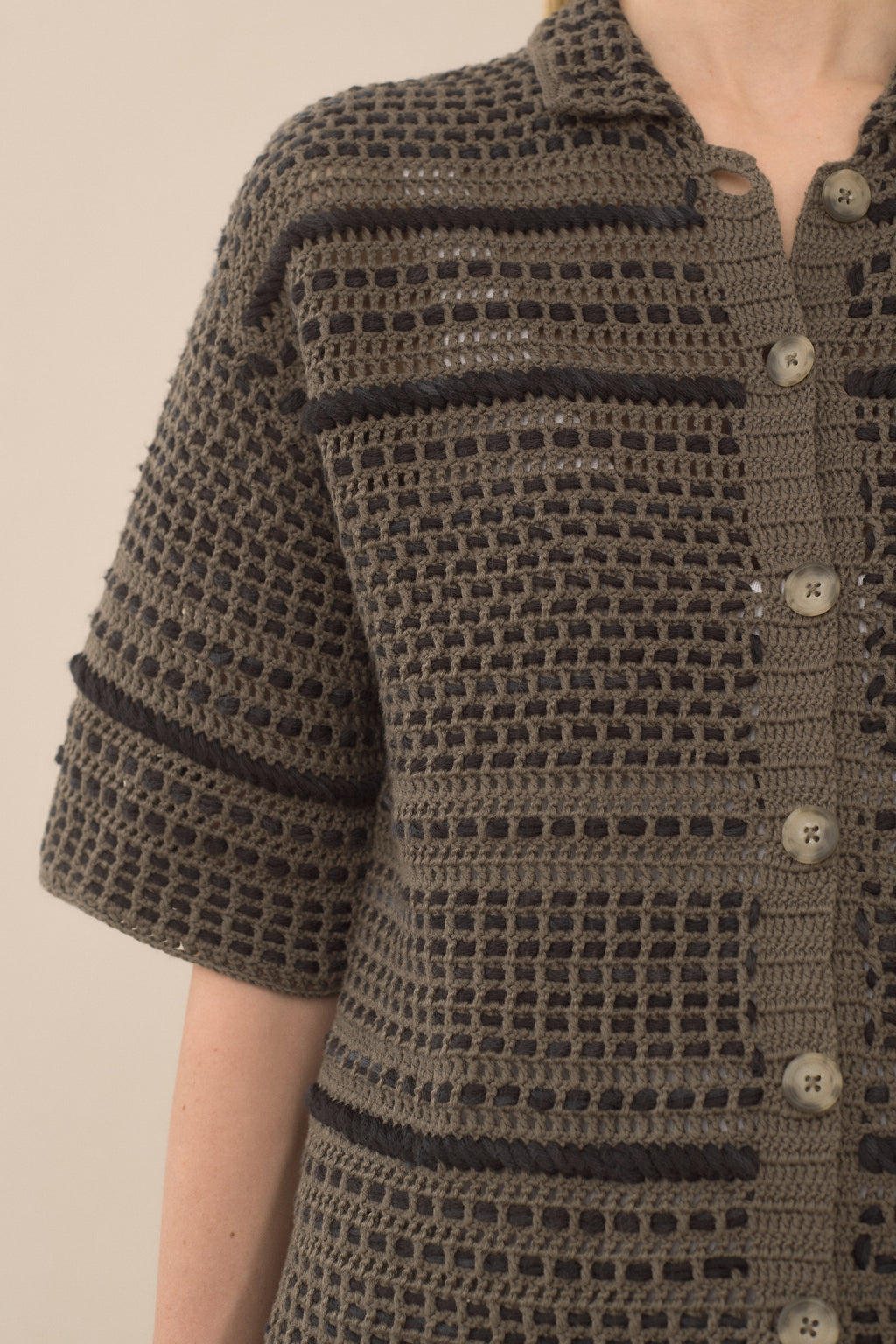 EMBROIDERED SHIRT