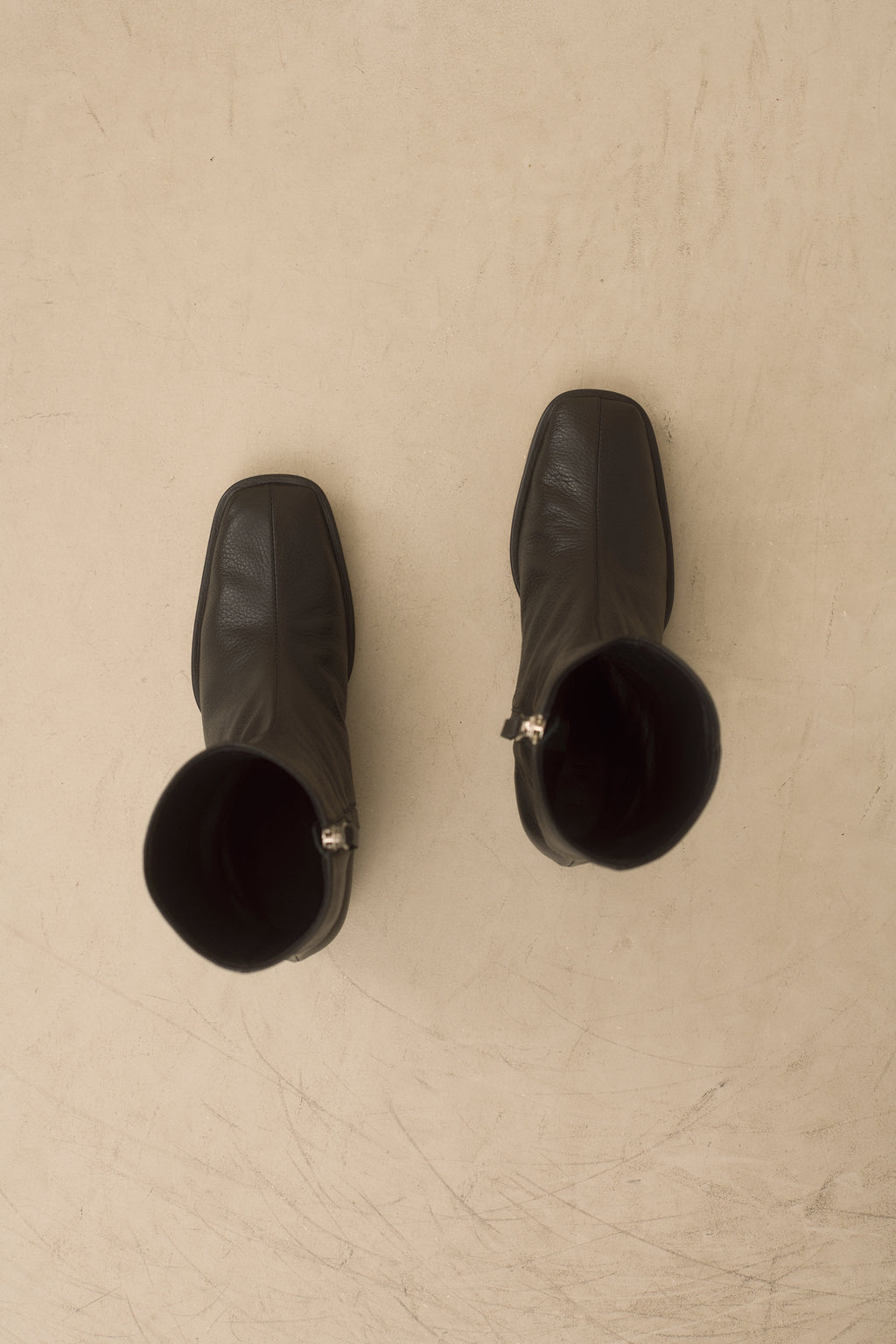 SQUARE ARCH BOOT