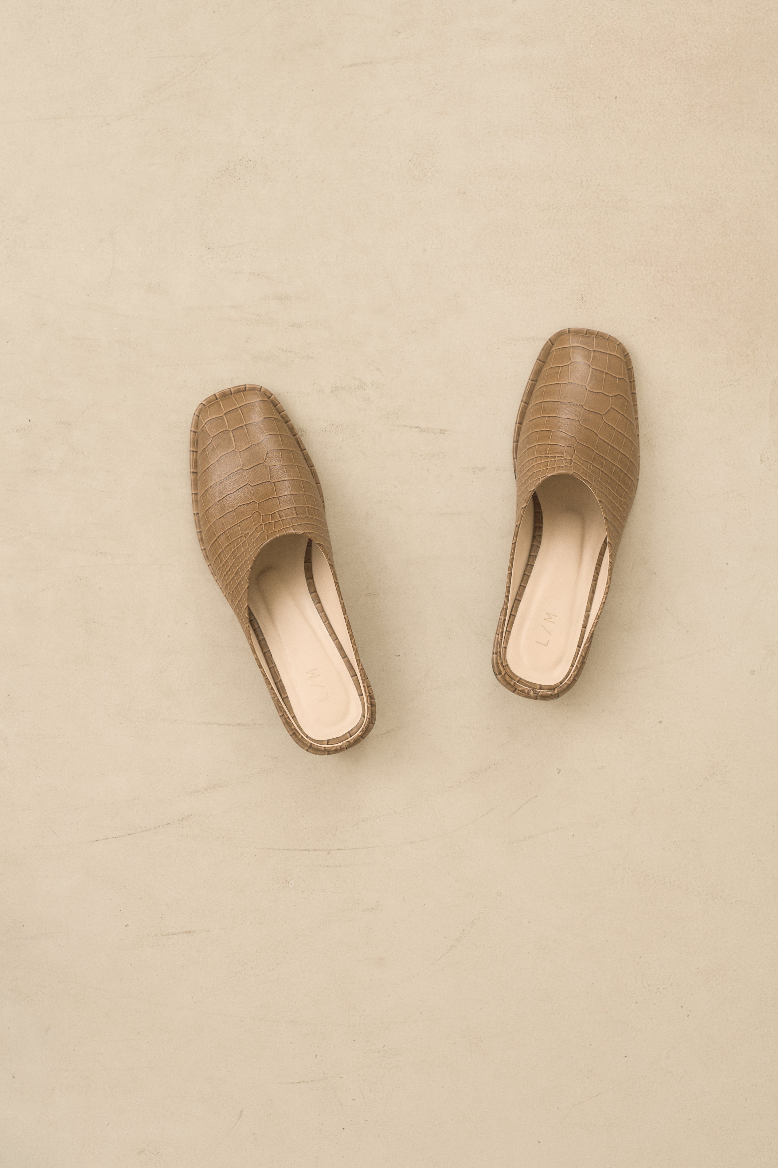 EMBOSSED SQUARE MULE – Lauren Manoogian