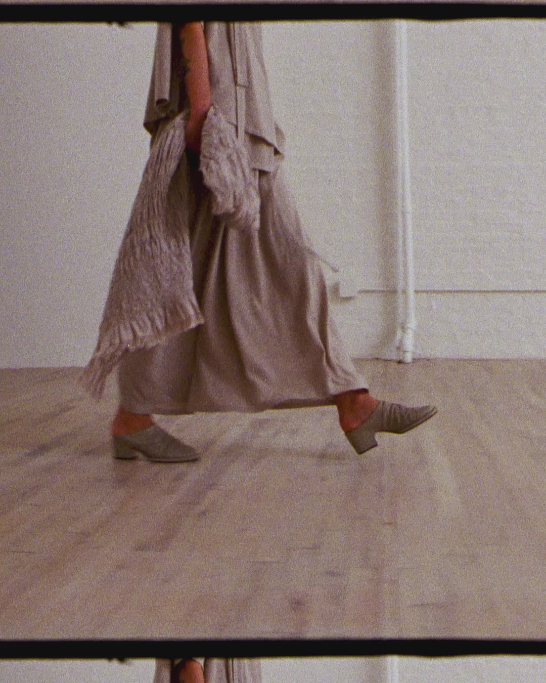 FORM ARCH MULE