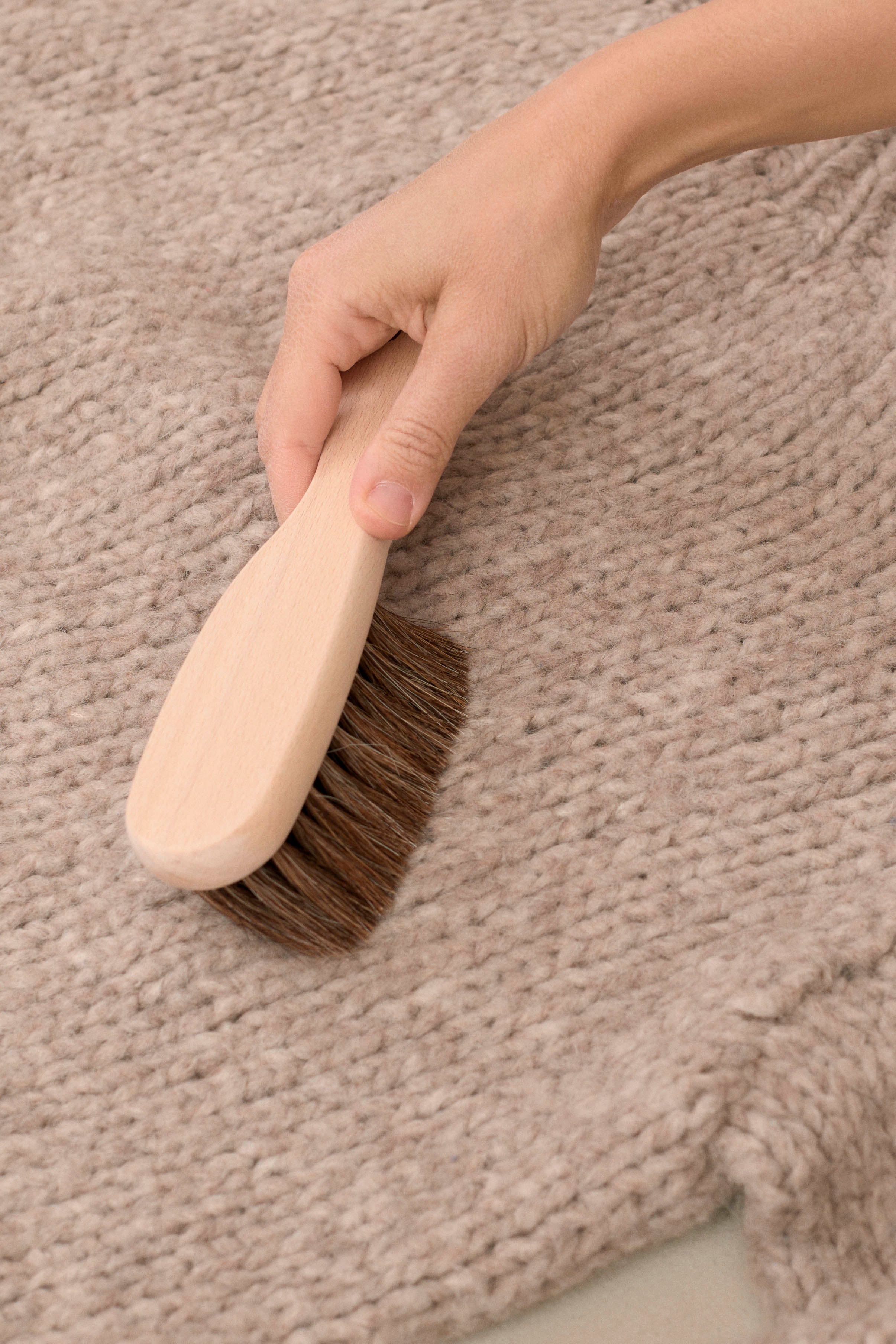 SWEATER BRUSH SET