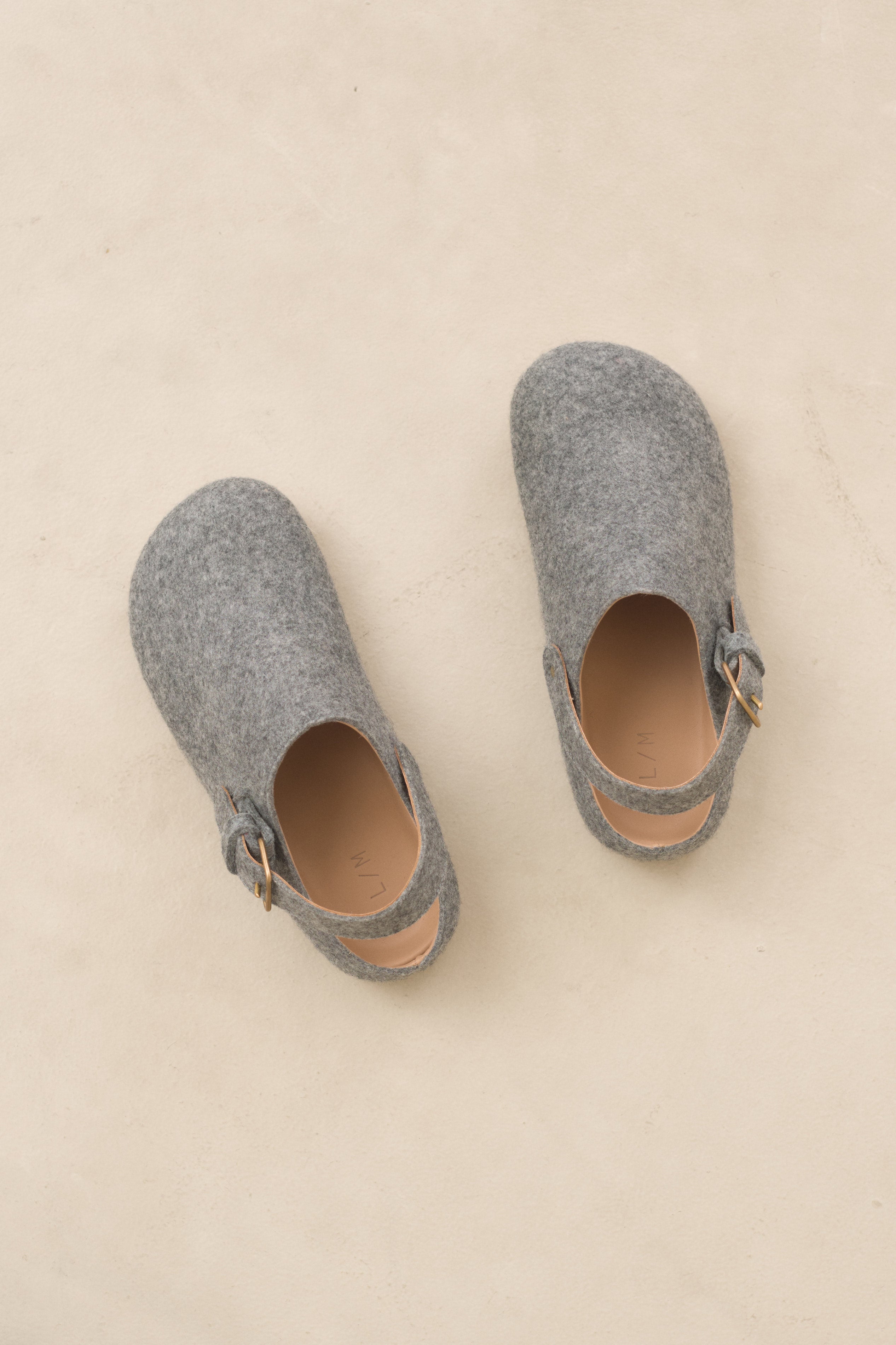 FELT BUCKLE MULE