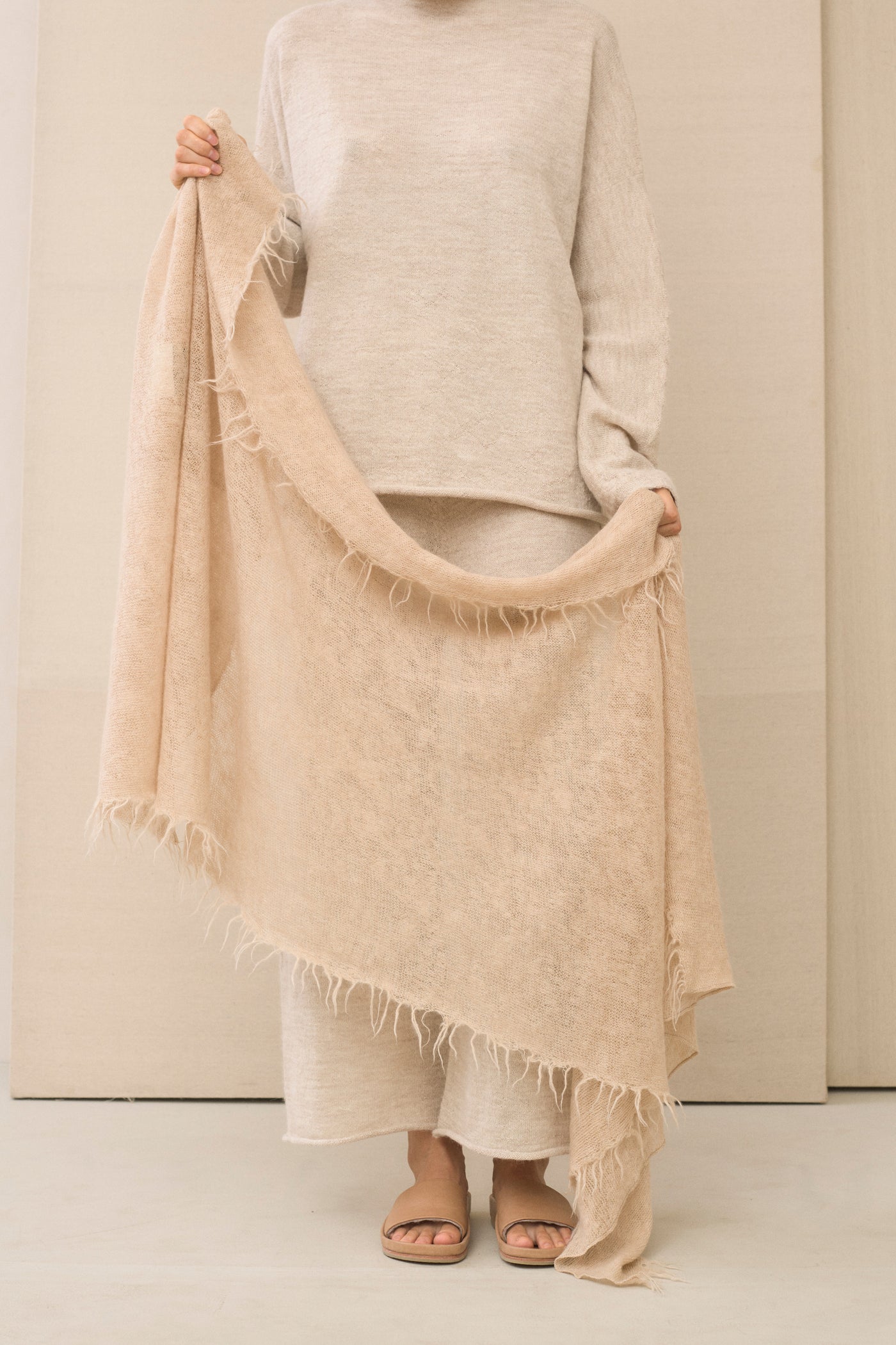 FRINGE SCARF