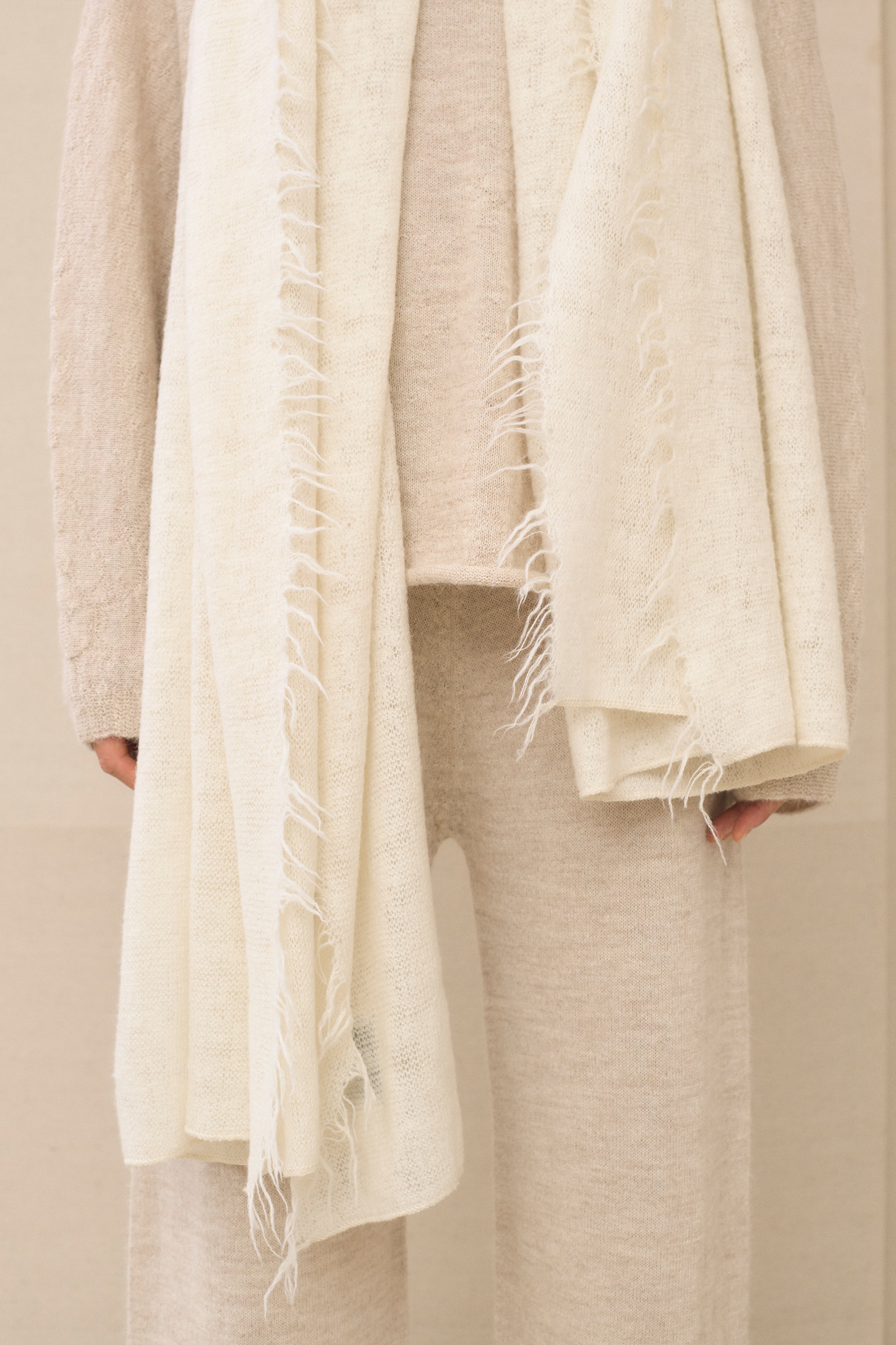 FRINGE SCARF