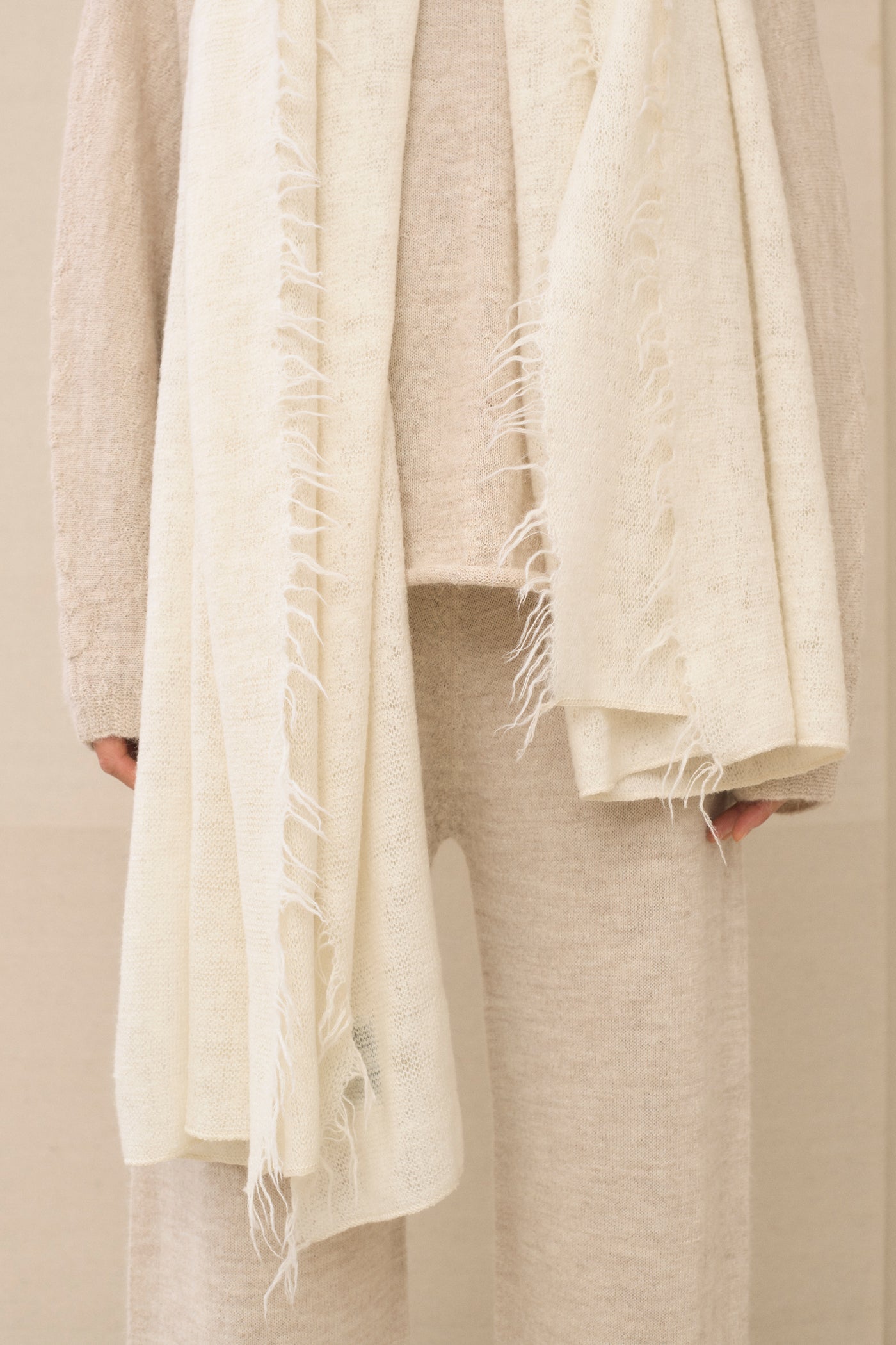 FRINGE SCARF