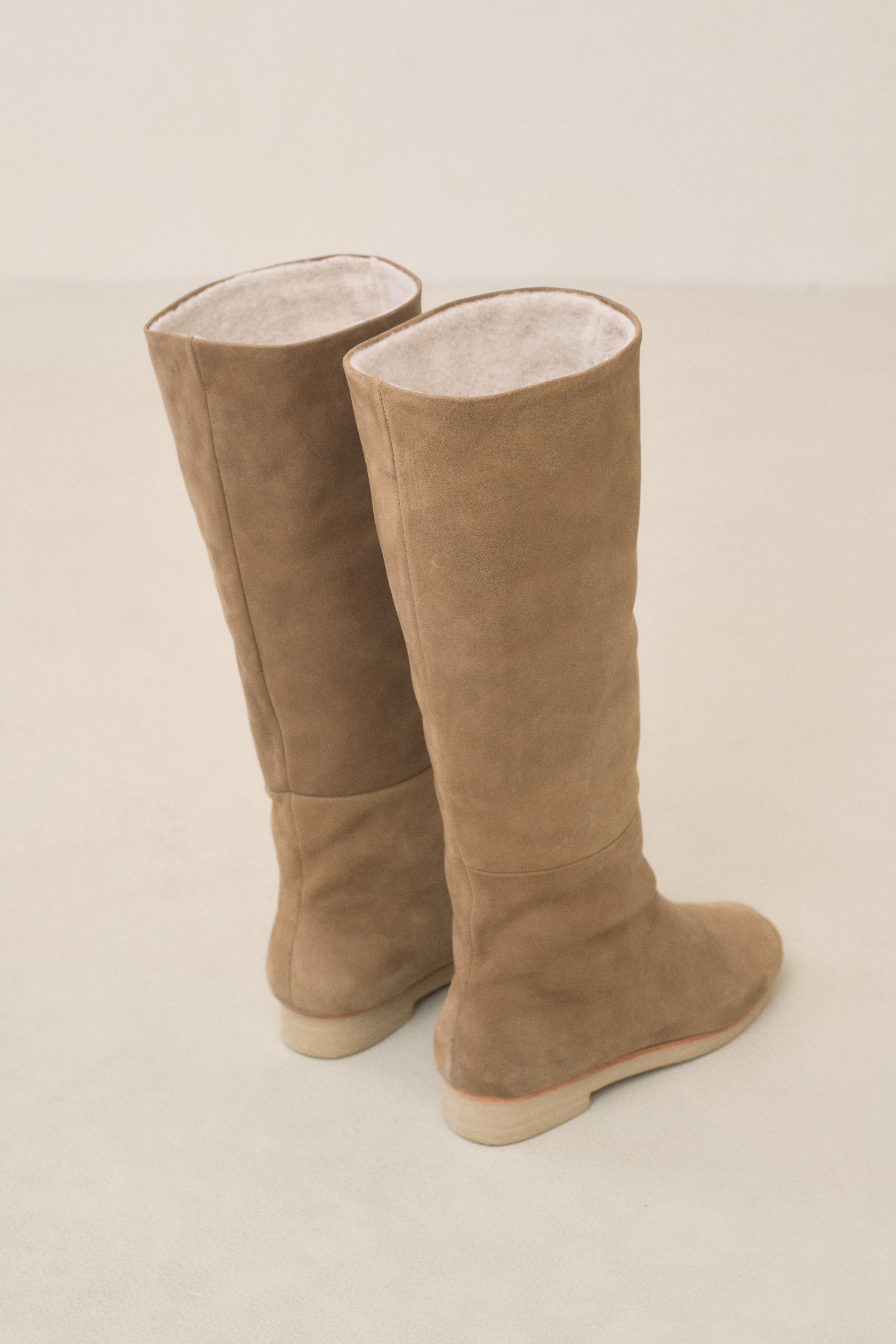 TALL LINED BOOT